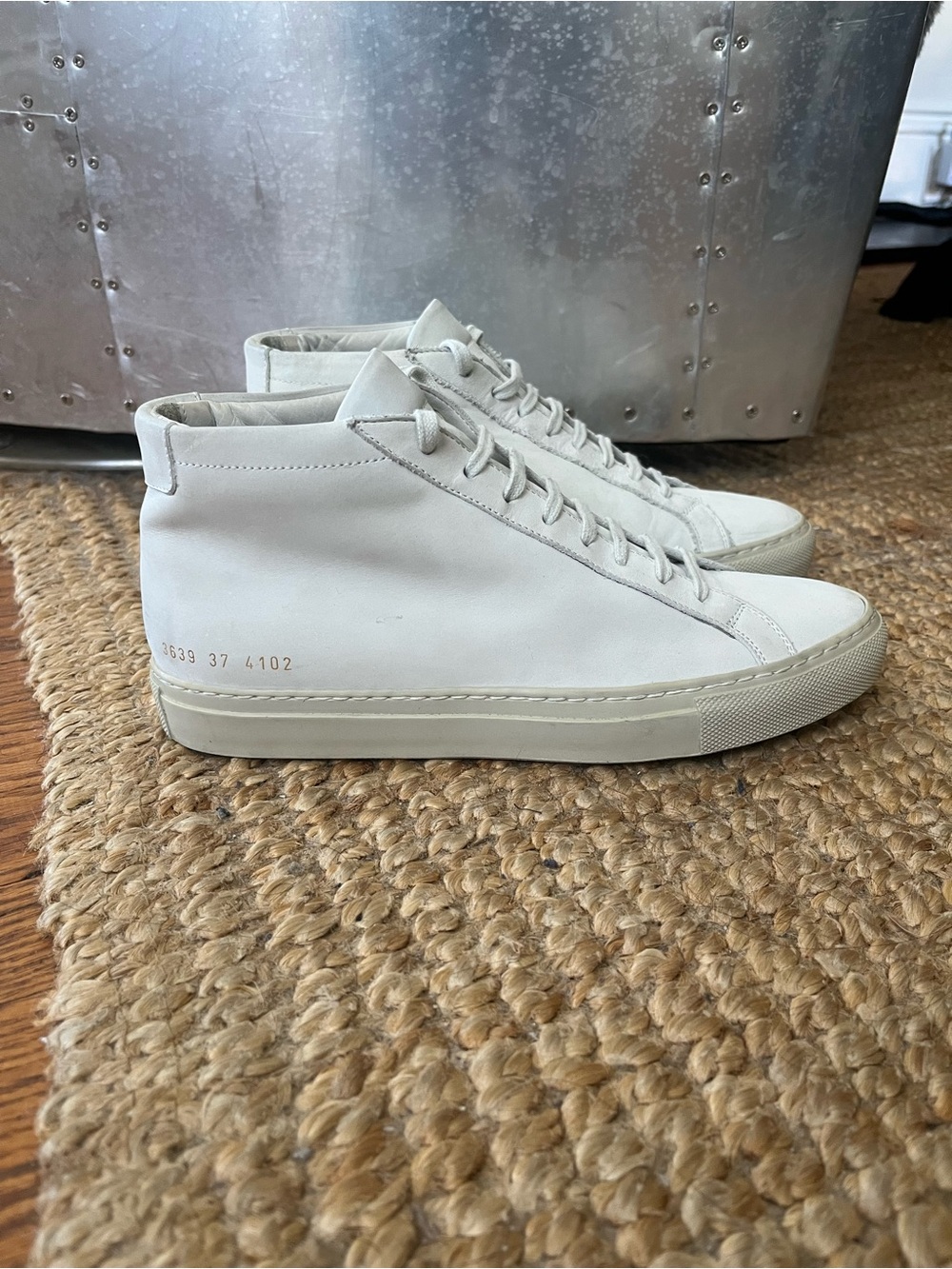 Common Projects Achilles Mid Designer Sneakers Women’s EU 37 (US 7) Off White
